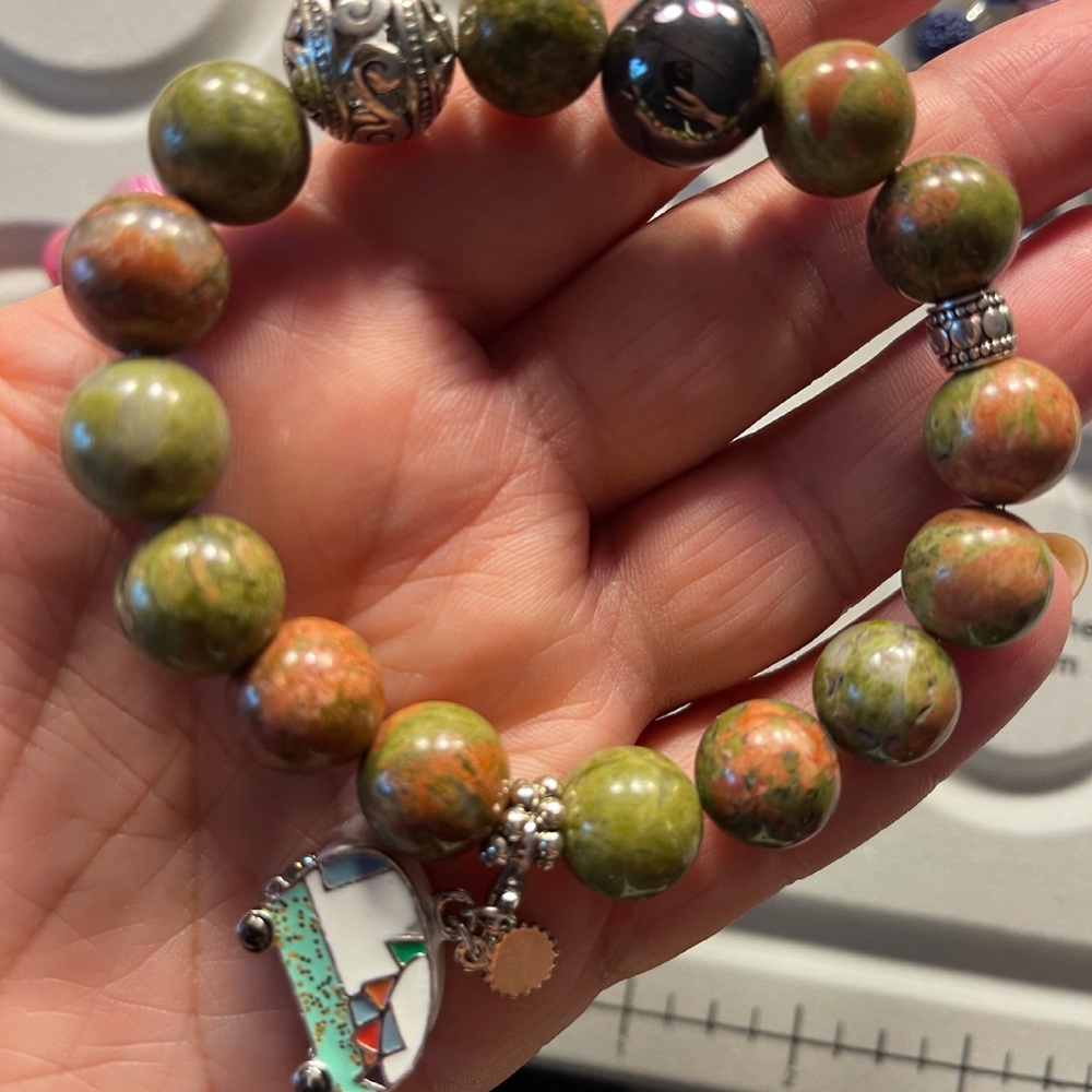 Fun bracelet, natural stone